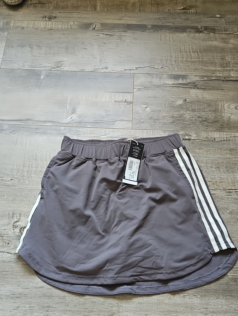 adidas Women's Golf Tennis Skort with White Side Stripes Size S BNWT Brown